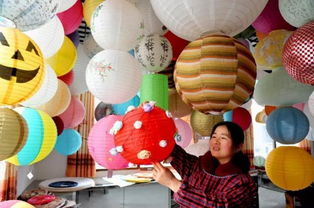 崇陽108位留守婦女抱團制作手工燈籠 出口國外年效益2500萬元