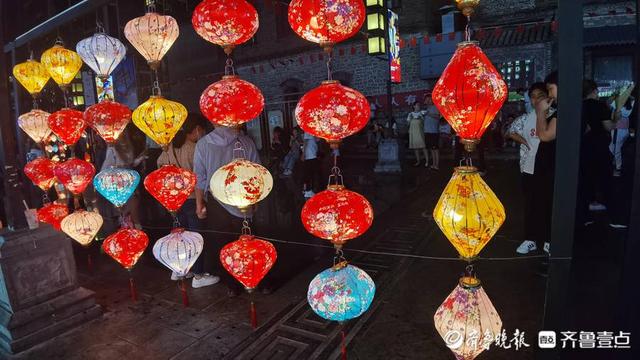 植絨燈籠4_產品展示_藁城區百盈宮燈廠